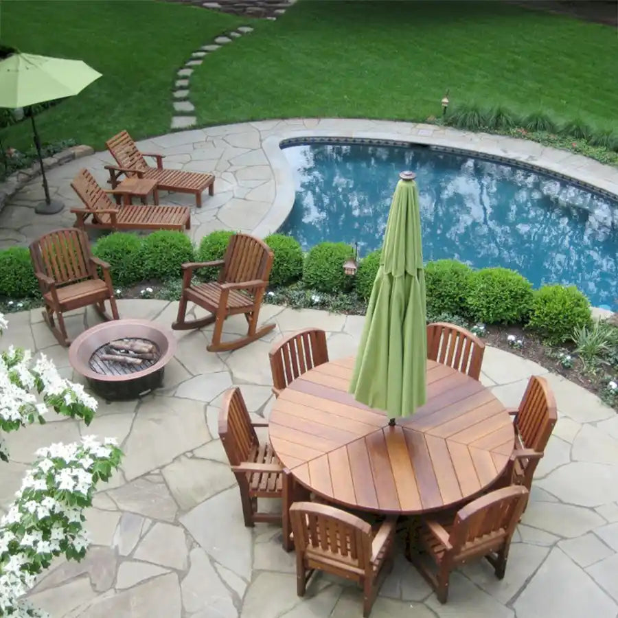 Lisas_Retro_Outdoor_Patio_Table