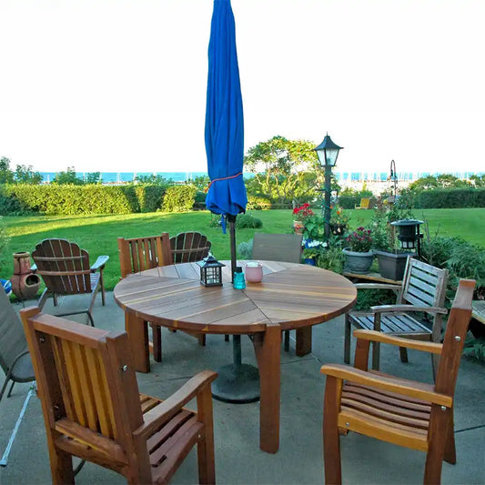 Lisas_Retro_Outdoor_Patio_Dining_Table